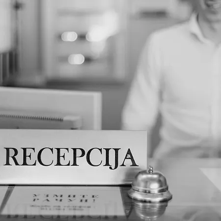 Hotel 1000 Ruza