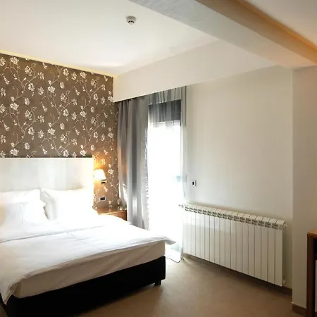 1000 Ruza 3* Belgrad