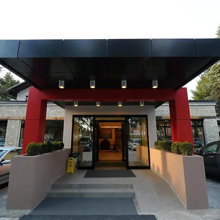 1000 Ruza 3* Belgrado