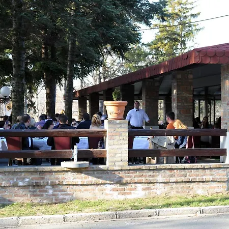 1000 Ruza Hotel Belgrado