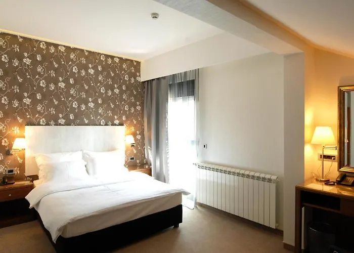 1000 Ruza 3* Belgrad